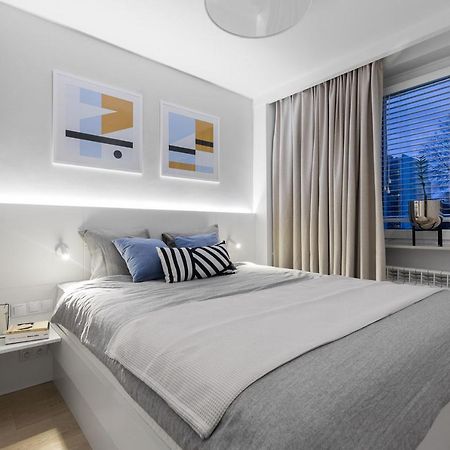 Apartament Bielany 3 Min From Metro With 5-Meals Per Day Diet Catering, Air Conditioning And Free Parking Warsaw Exterior photo
